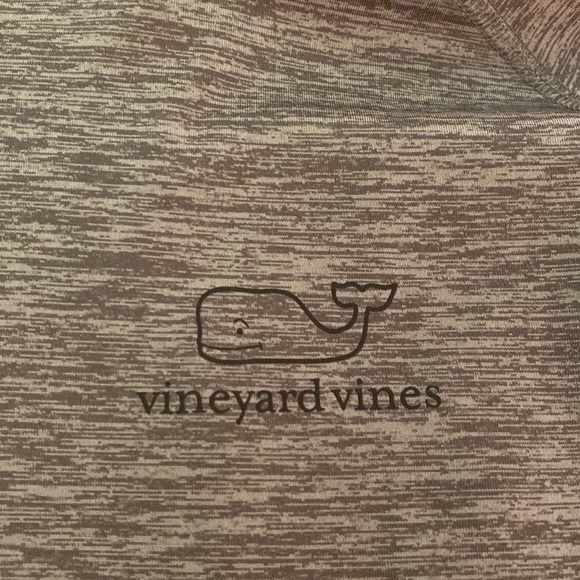 NWT men’s Vineyard Vines shirt. - Picture 2 of 7